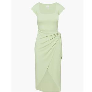 Wilfred Saturn Shortsleeve Midi Dress size small (pastel green)